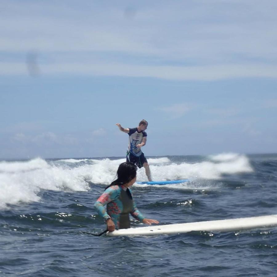 Hotel Tropical Surf House Okinawa Onna Zewnętrze zdjęcie